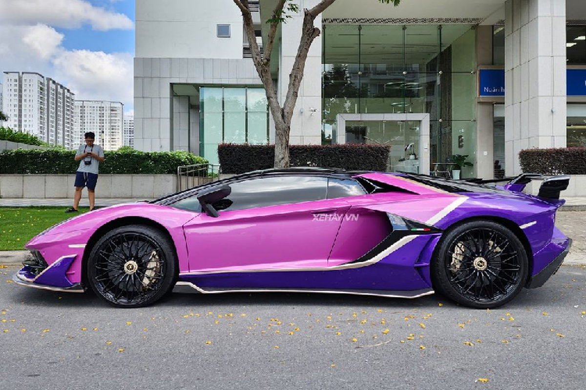 Lamborghini Aventador Roadster 