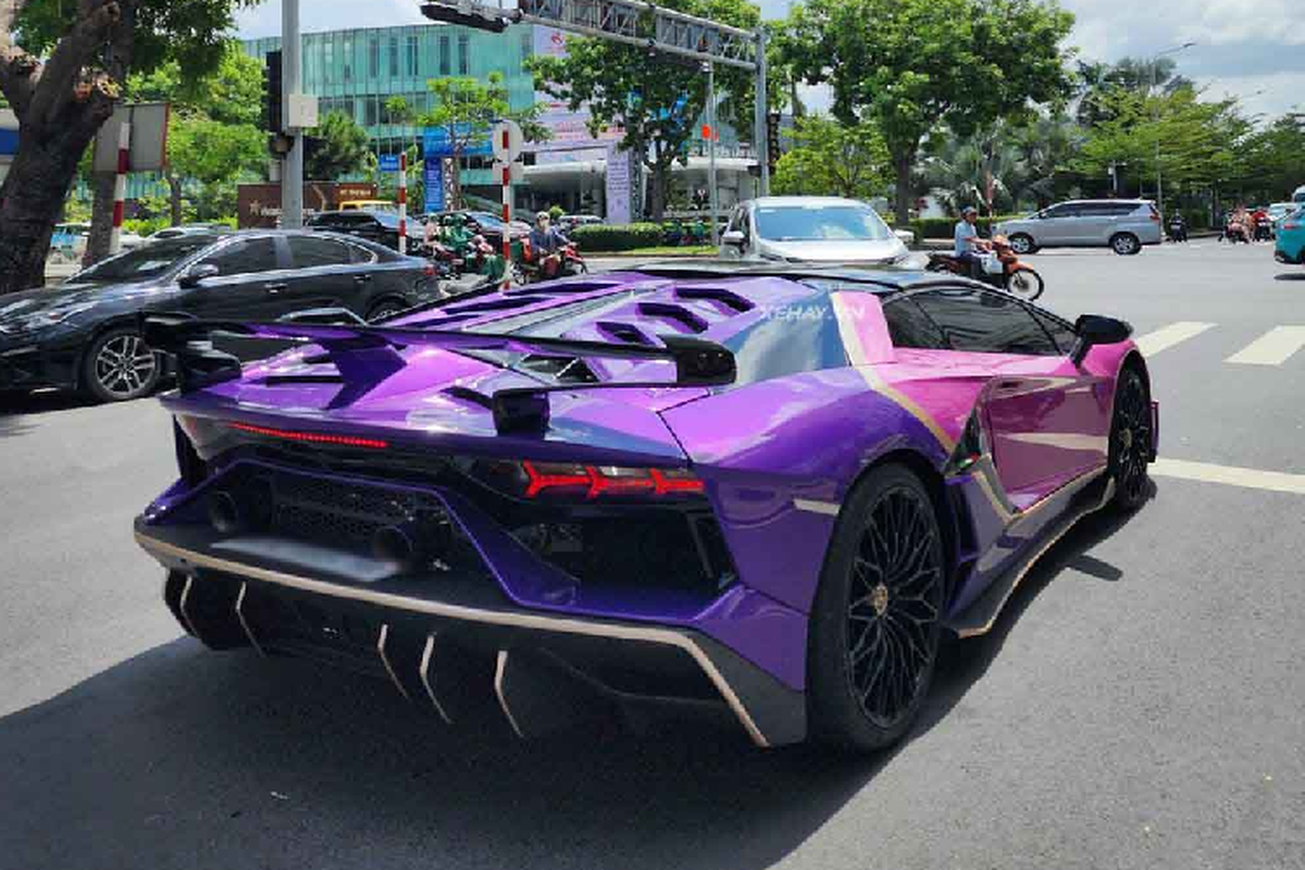 Lamborghini Aventador Roadster 