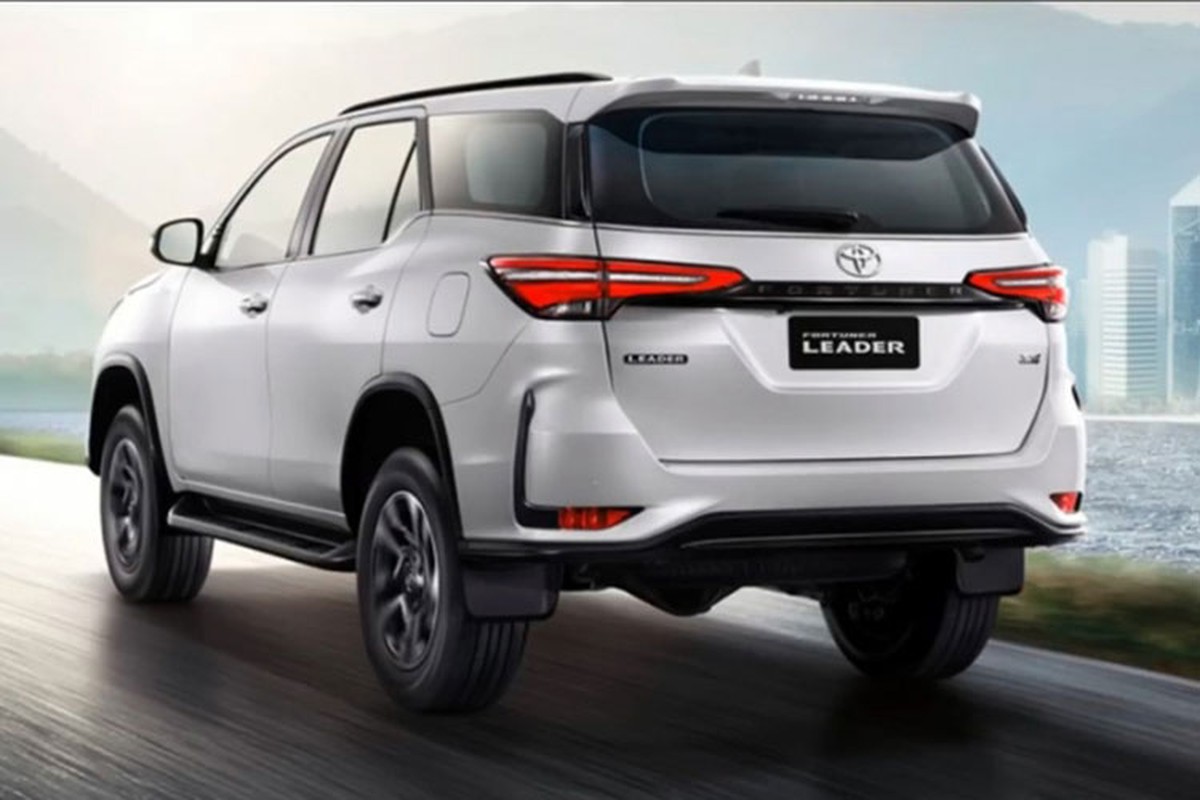Toyota Fortuner 2023 nang cap tu 949 trieu dong, them ban may dau 2.8L-Hinh-3