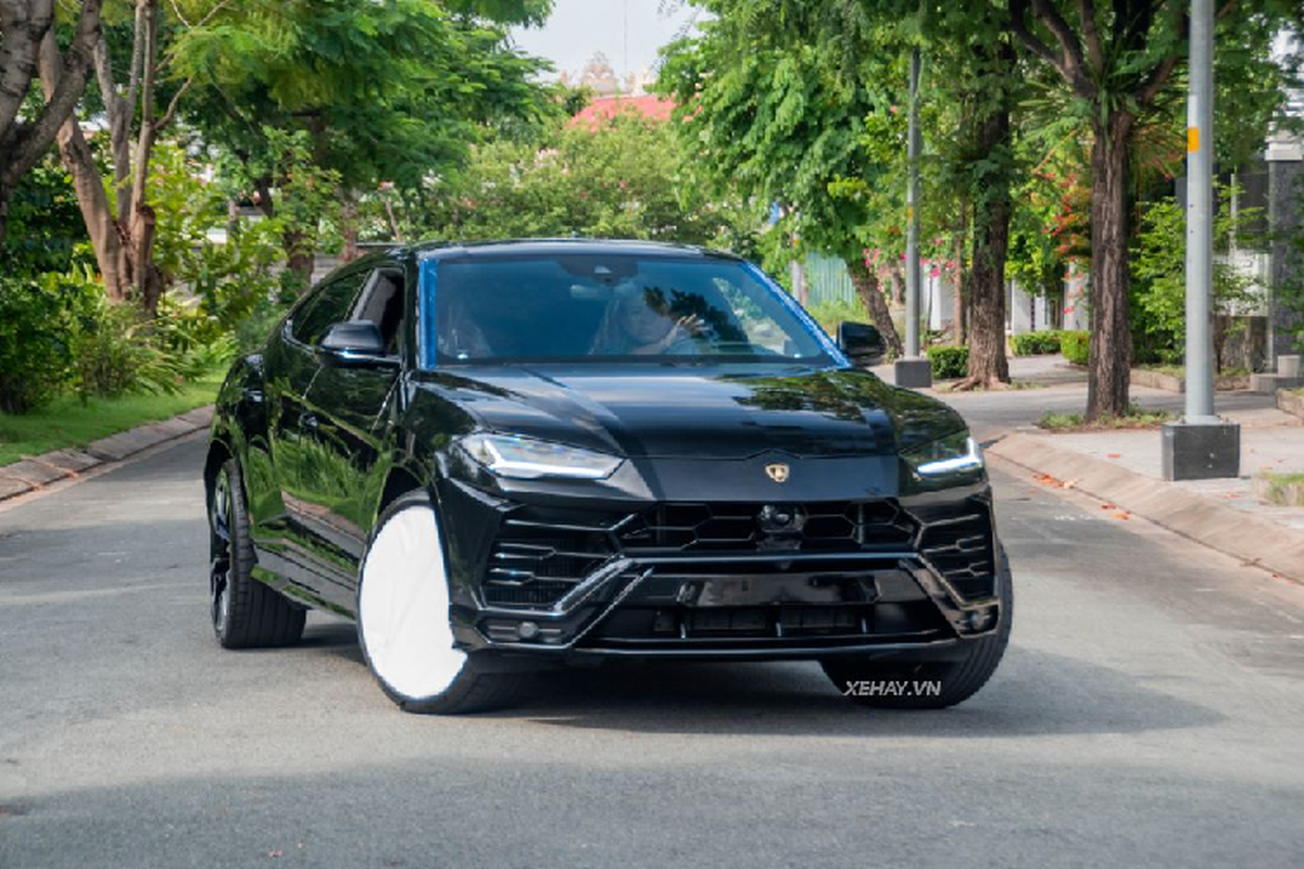 Lamborghini Urus “noi y” do trang bi khung rao ban 23 ty o Sai Gon-Hinh-4