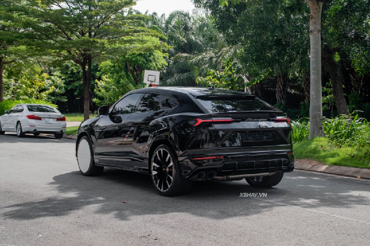 Lamborghini Urus “noi y” do trang bi khung rao ban 23 ty o Sai Gon-Hinh-5