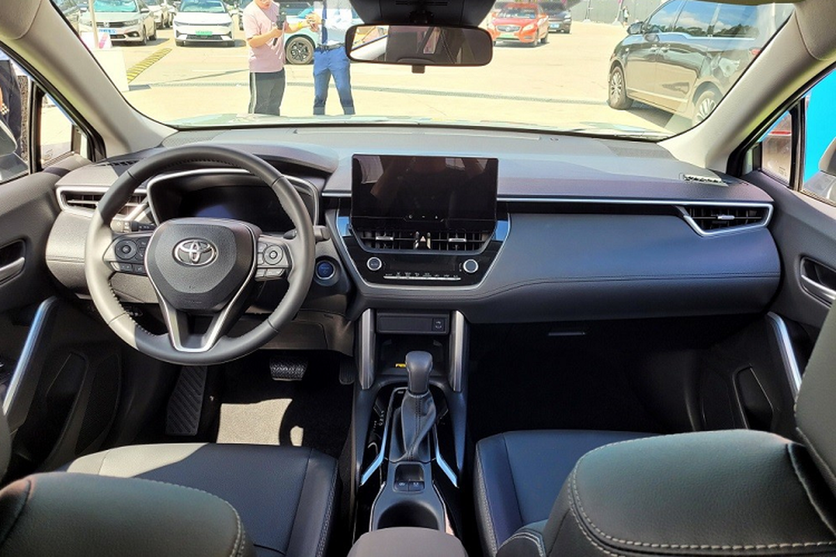 Toyota Corolla Cross hybrid tu 462 trieu dong, 