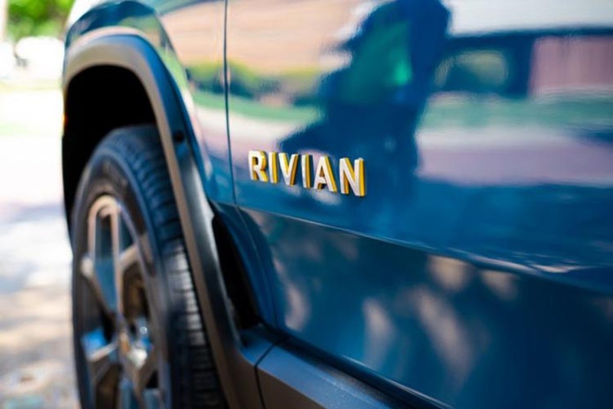 SUV dien Rivian R2S 2024 chot lich ra mat, 