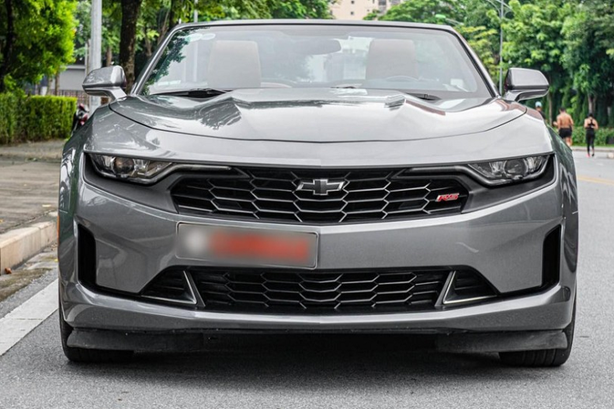 Chevrolet Camaro RS mui tran hang hiem chi 2,55 ty tai Viet Nam