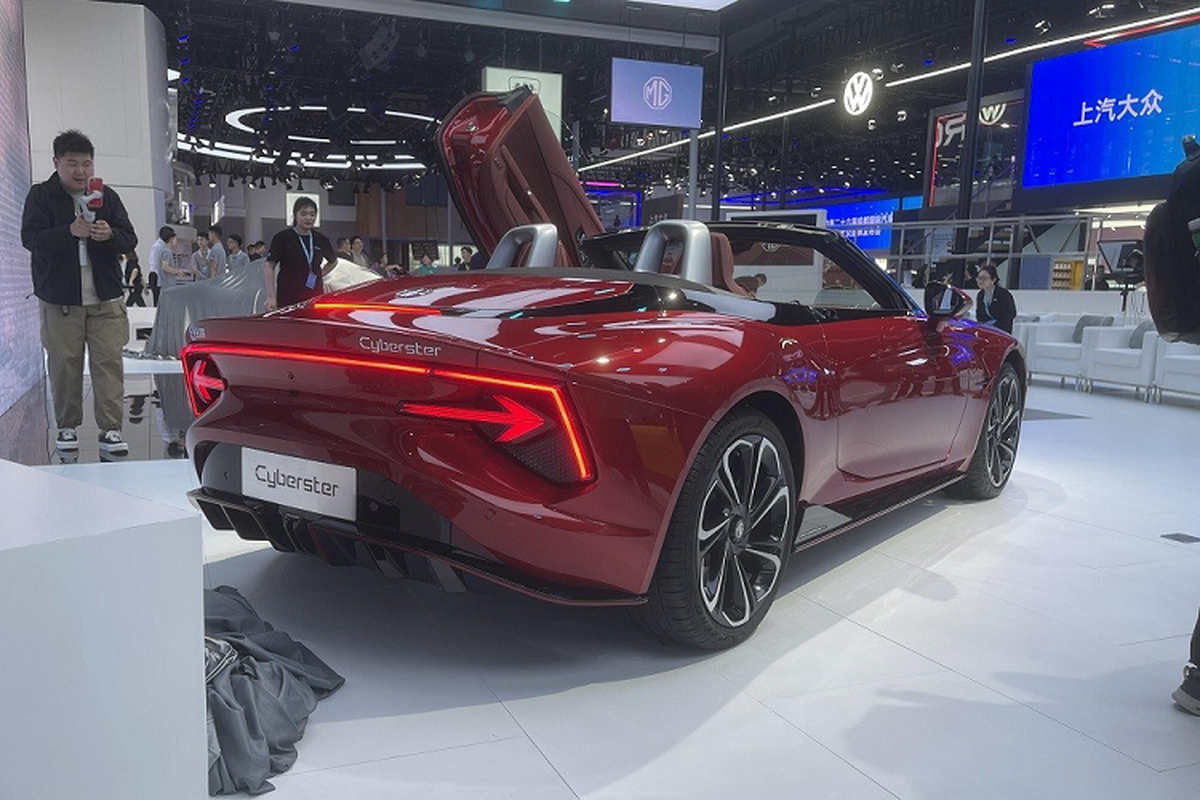 MG Cyberster tu 33.000 USD tai Trung Quoc, cua cat keo nhu Lamborghini-Hinh-2