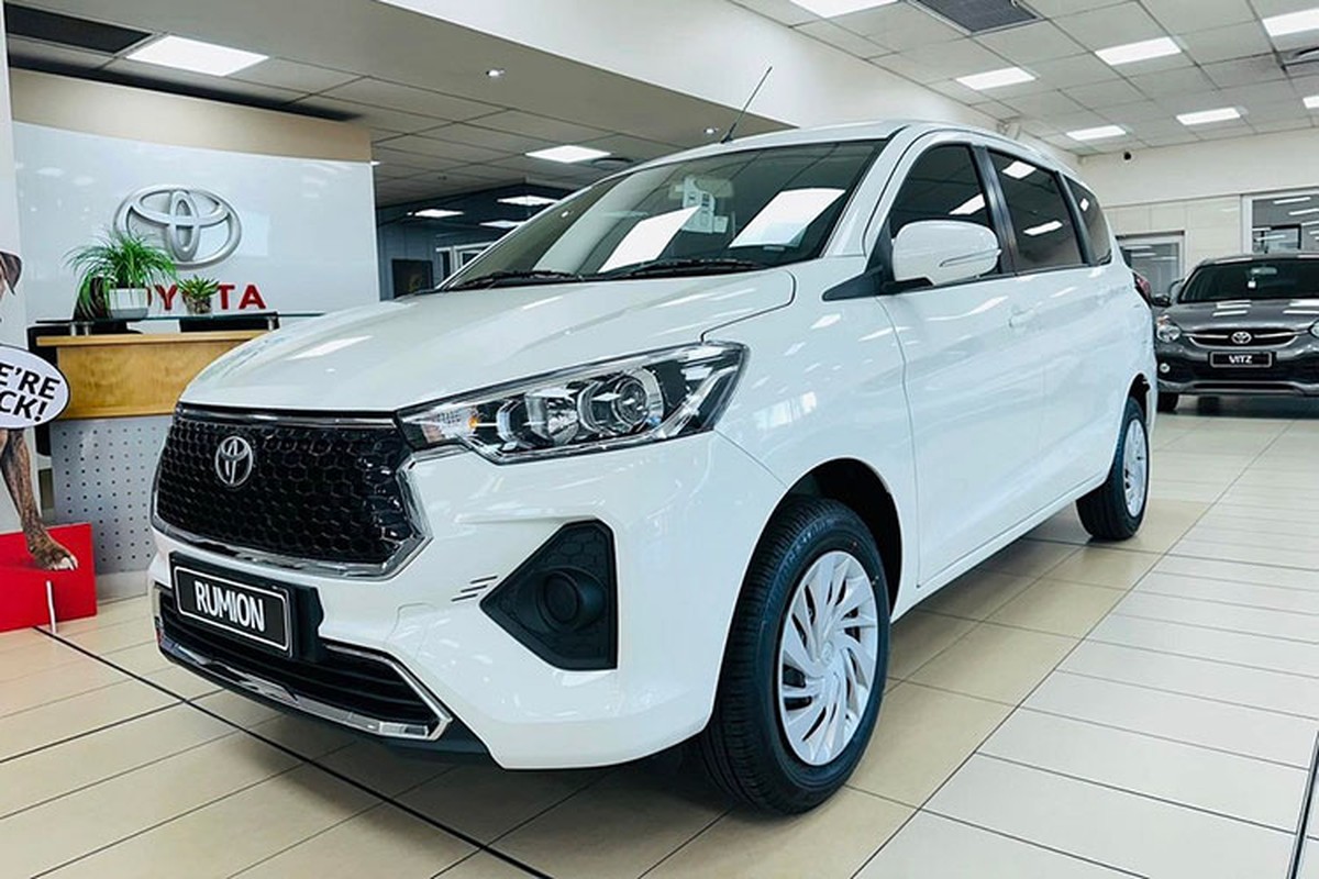 Can canh Toyota Rumion 2023 tu 300 trieu dong, 