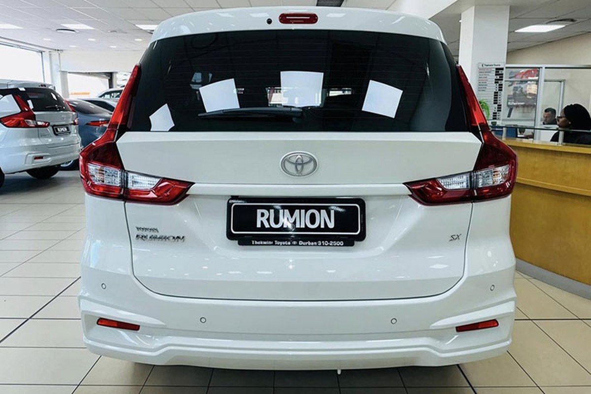 Can canh Toyota Rumion 2023 tu 300 trieu dong, 