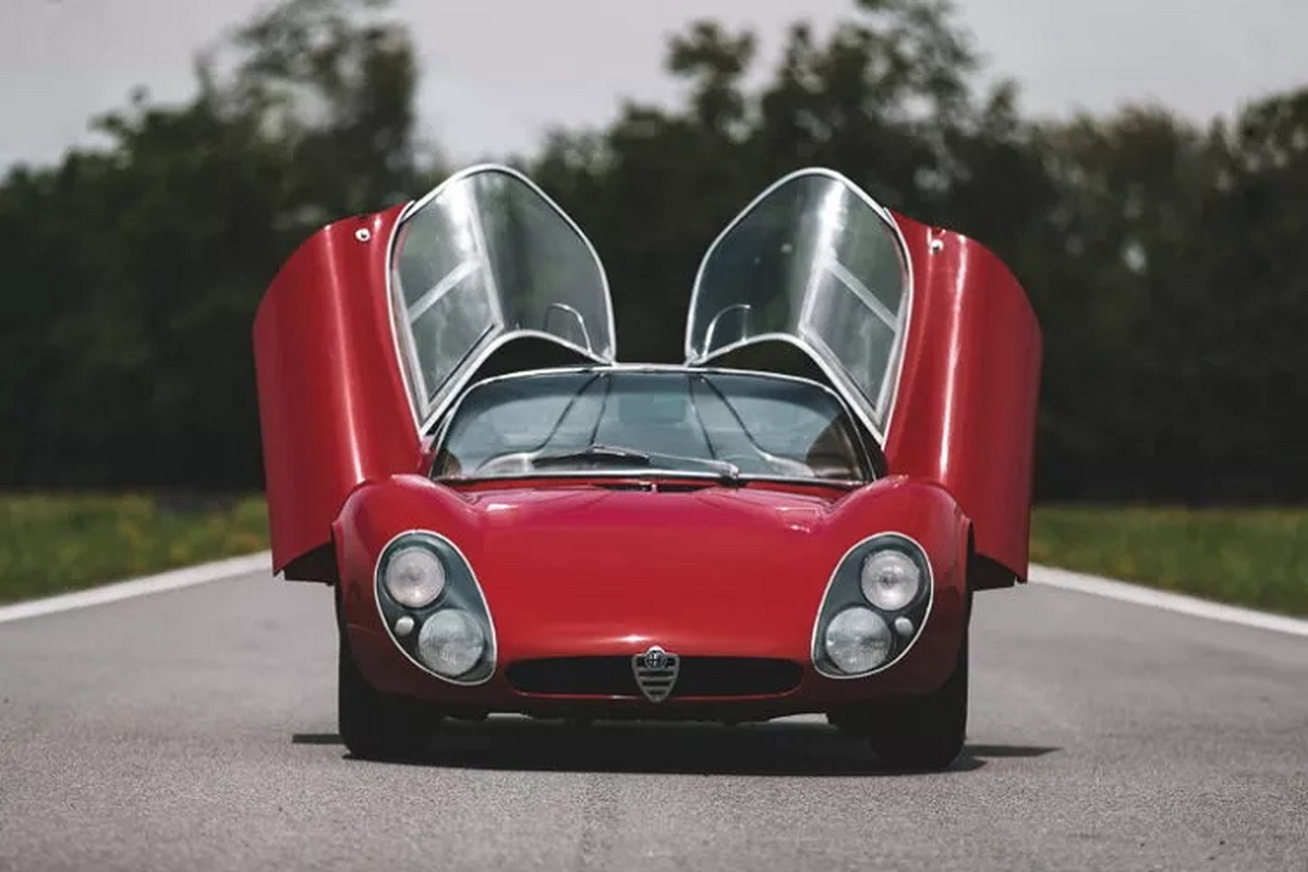 Alfa Romeo 33 Stradale lay cam hung tu sieu xe dat nhat the gioi-Hinh-4