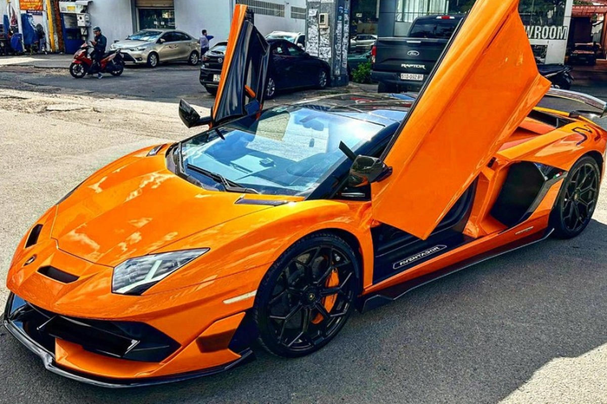 Lamborghini Aventador SVJ Roadster o Sai Gon giam toi 6 ty van... e khach-Hinh-2