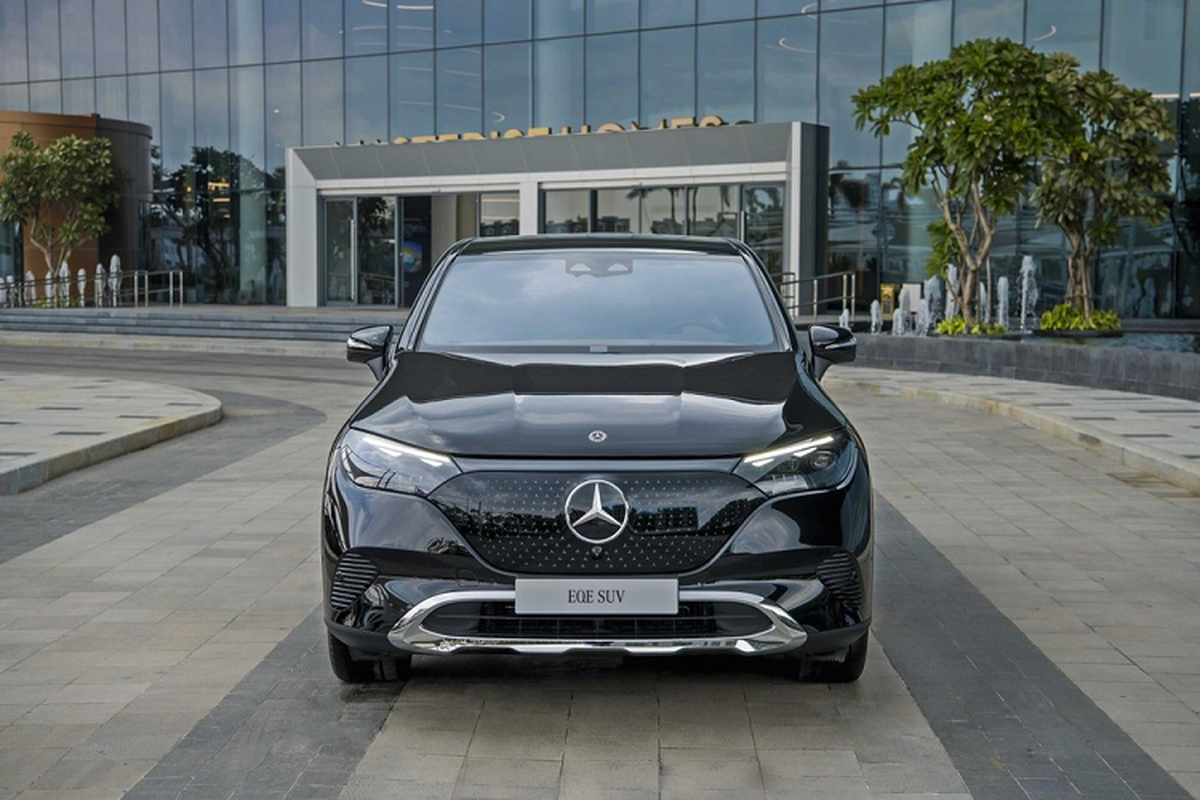 Chi tiet Mercedes-Benz EQE SUV gia 4 ty 