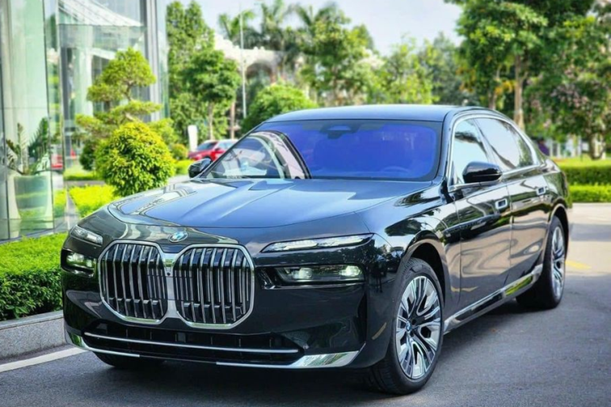 BMW 7-Series 2023 tai Viet Nam sieu giam gia gan 500 trieu dong-Hinh-2