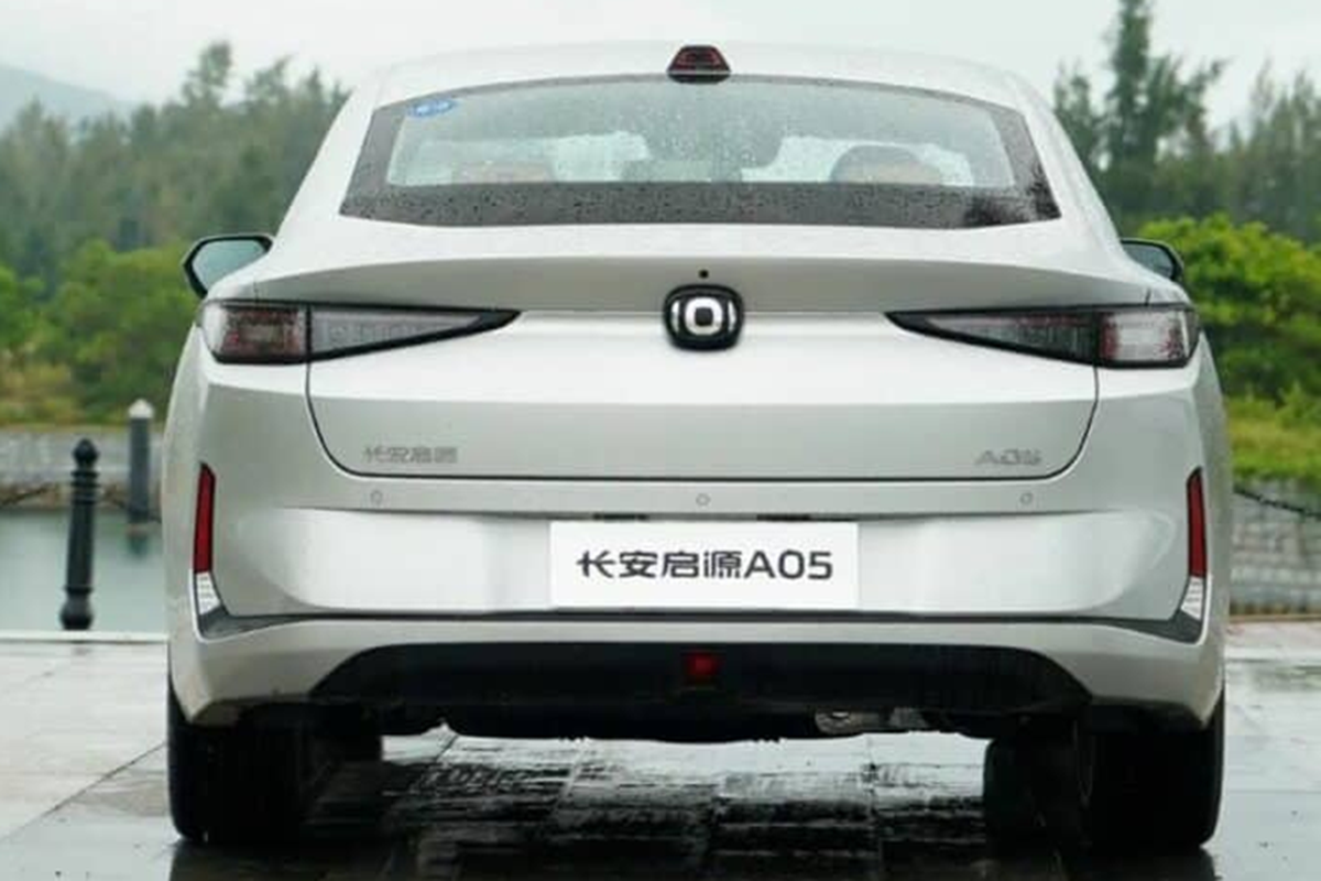 Changan Qiyuan A05 “an xang” chi 1 lit/100 km, gia tu 293 trieu dong-Hinh-11