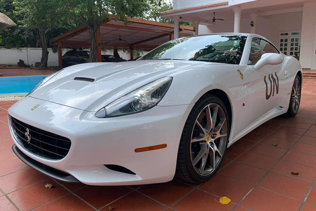 “Mua sieu xe nhu mua rau” Qua Vu tien tay tau Ferrari California hon 10 ty-Hinh-2