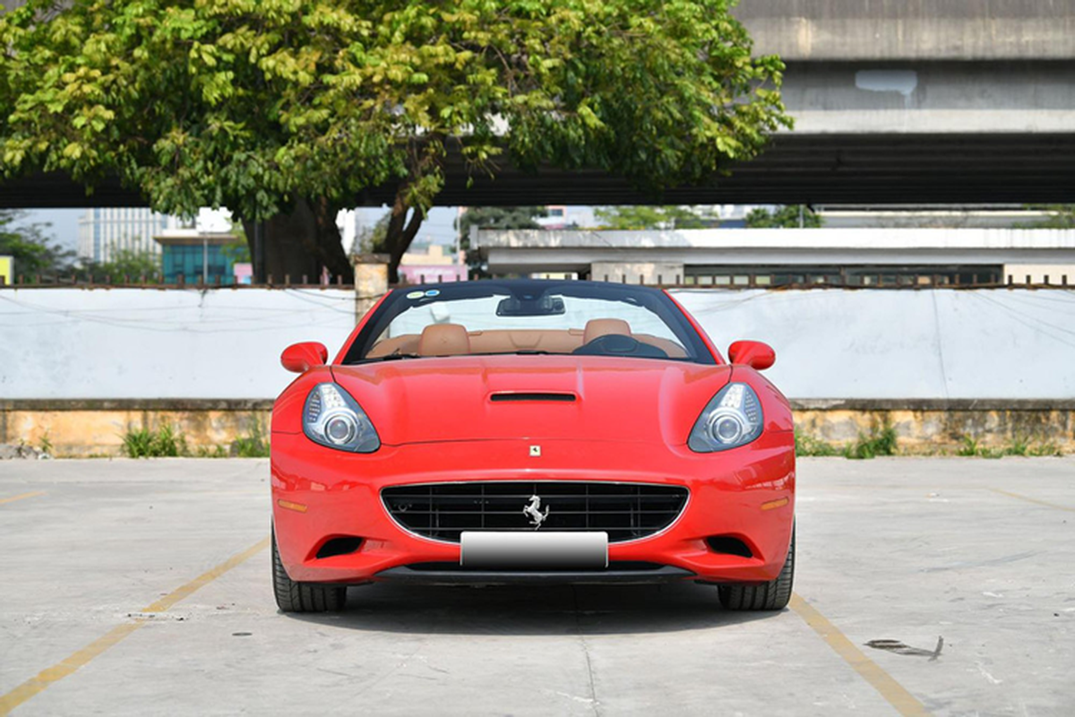 “Mua sieu xe nhu mua rau” Qua Vu tien tay tau Ferrari California hon 10 ty-Hinh-3