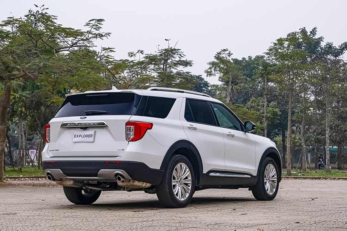 Ford Explorer hon 2,4 ty tai Viet Nam, trang bi 