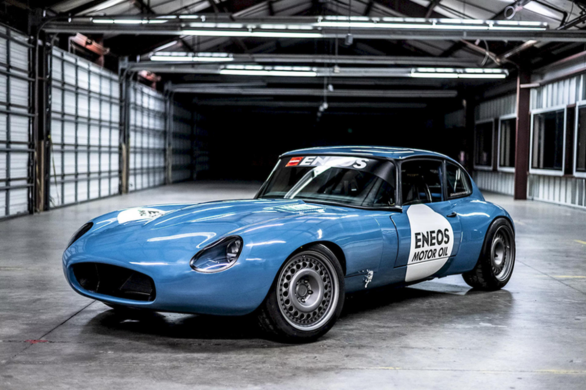 Jaguar E-Type độ “4 trong 1” kèm động cơ Toyota Supra siêu độc Jaguar E-Type do “4 trong 1” kem dong co Toyota Supra sieu doc