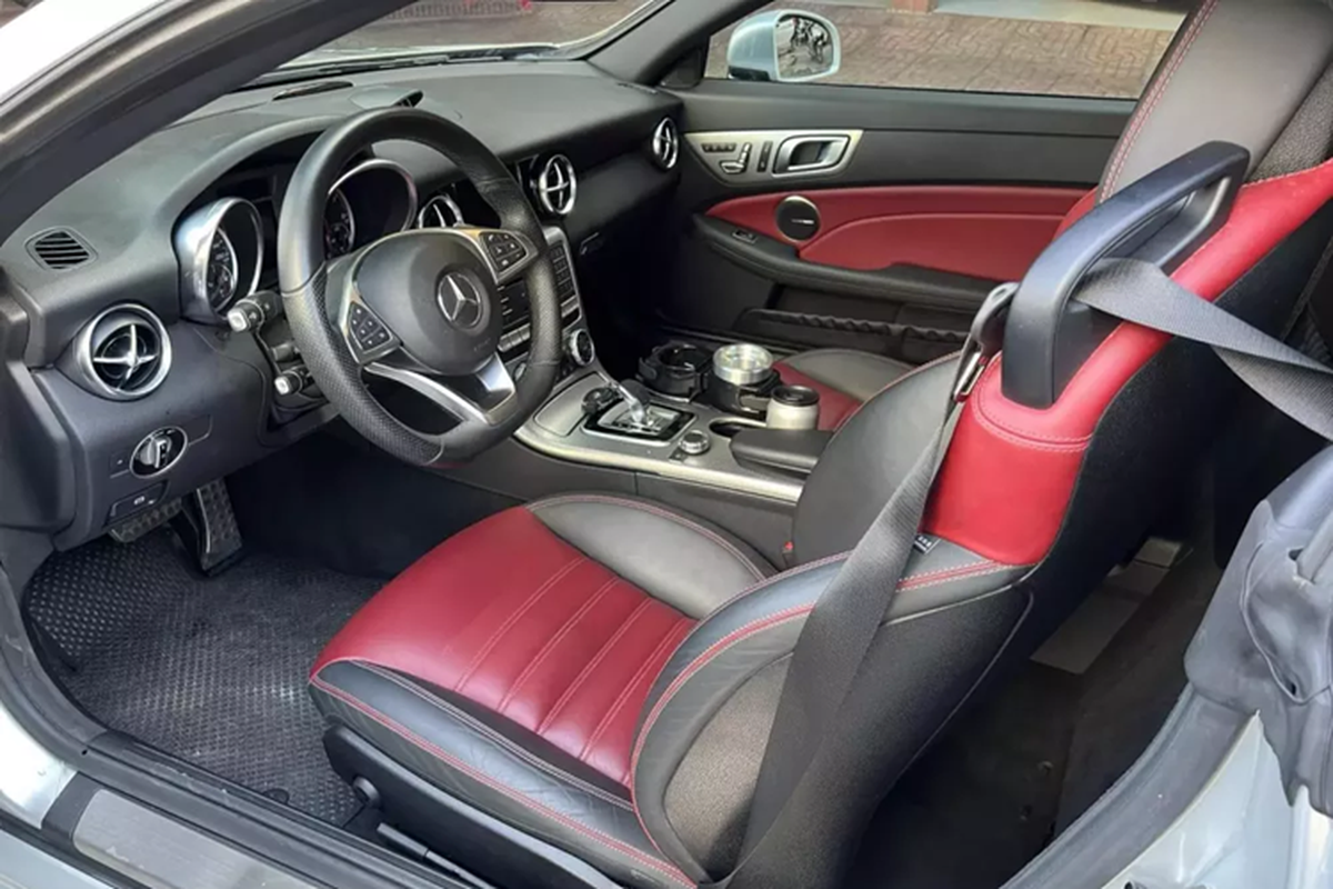 Mercedes-AMG SLC 43 cua “Qua” Vu, chay 7 nam moi gan 3.000km-Hinh-7