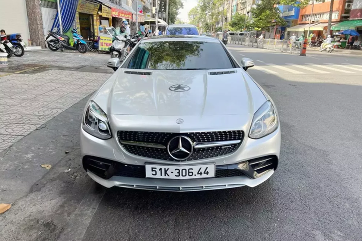 Mercedes-AMG SLC 43 cua “Qua” Vu, chay 7 nam moi gan 3.000km