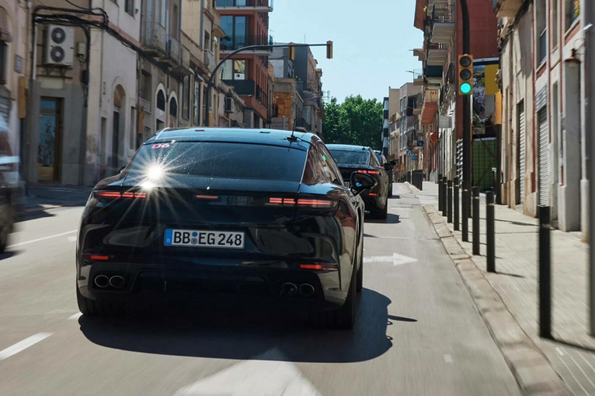 Porsche Panamera 2024 nang cap noi that moi, giong het xe dien Taycan-Hinh-6