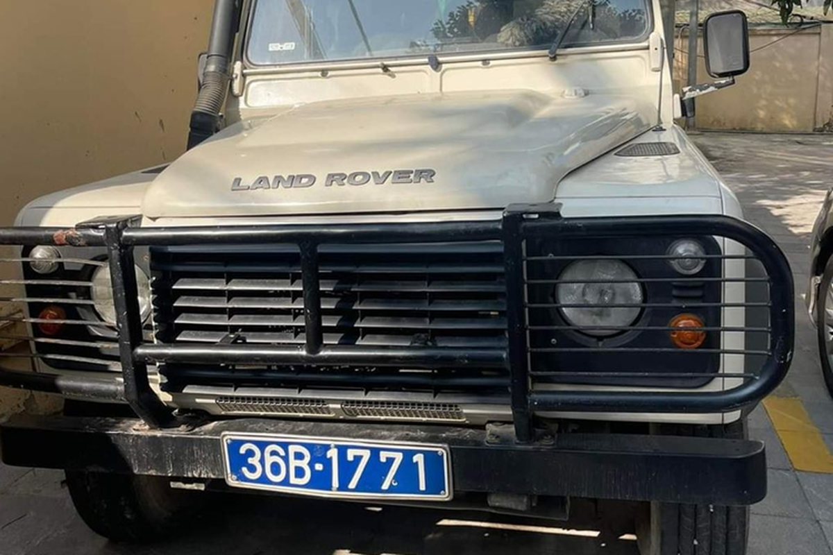 Land Rover cu bien xanh duoc dau gia len den 3 ty tai Thanh Hoa-Hinh-2