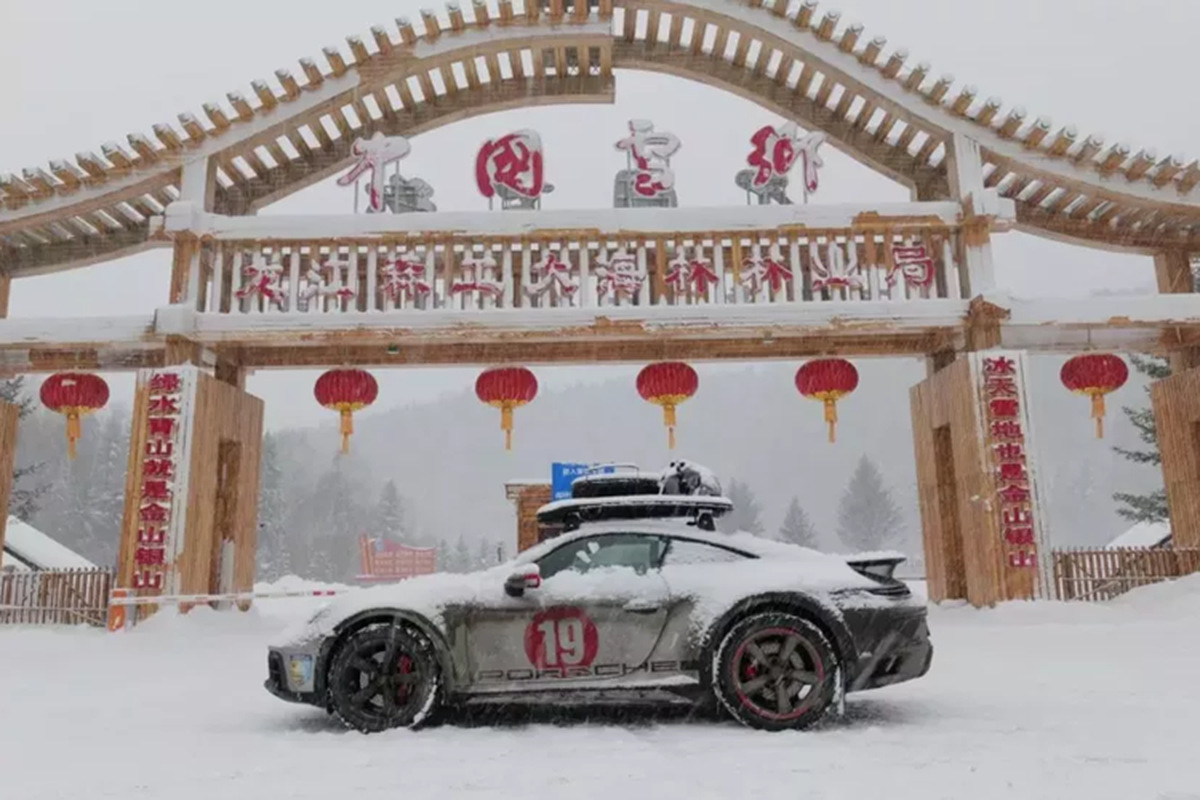 Dai gia Hai Phong cho Porsche 911 Dakar hon 16 ty di “truot tuyet” o Trung Quoc-Hinh-4