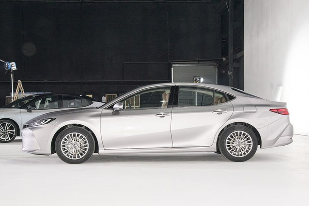 Toyota Camry 2025 launched in China What is the different design in the world?-Picture-8