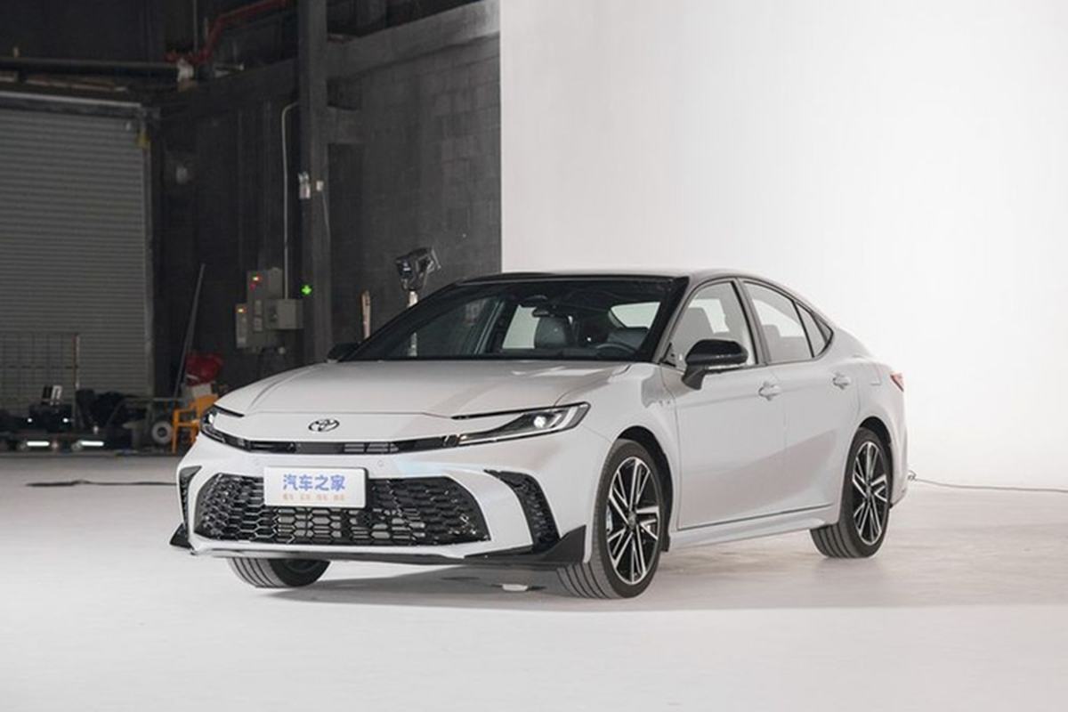 Toyota Camry 2025 ra mat Trung Quoc thiet ke khac biet gi the gioi?