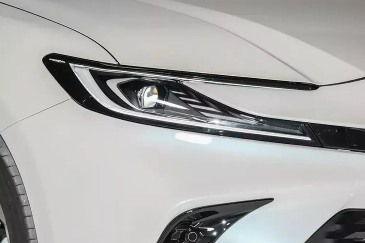 Toyota Camry 2024 cua thi truong ty dan tre trung, tiet kiem xang hon-Hinh-5