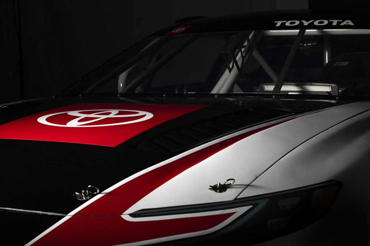 Toyota Camry XSE 2024 da san sang cho NASCAR Cup 2024-Hinh-10