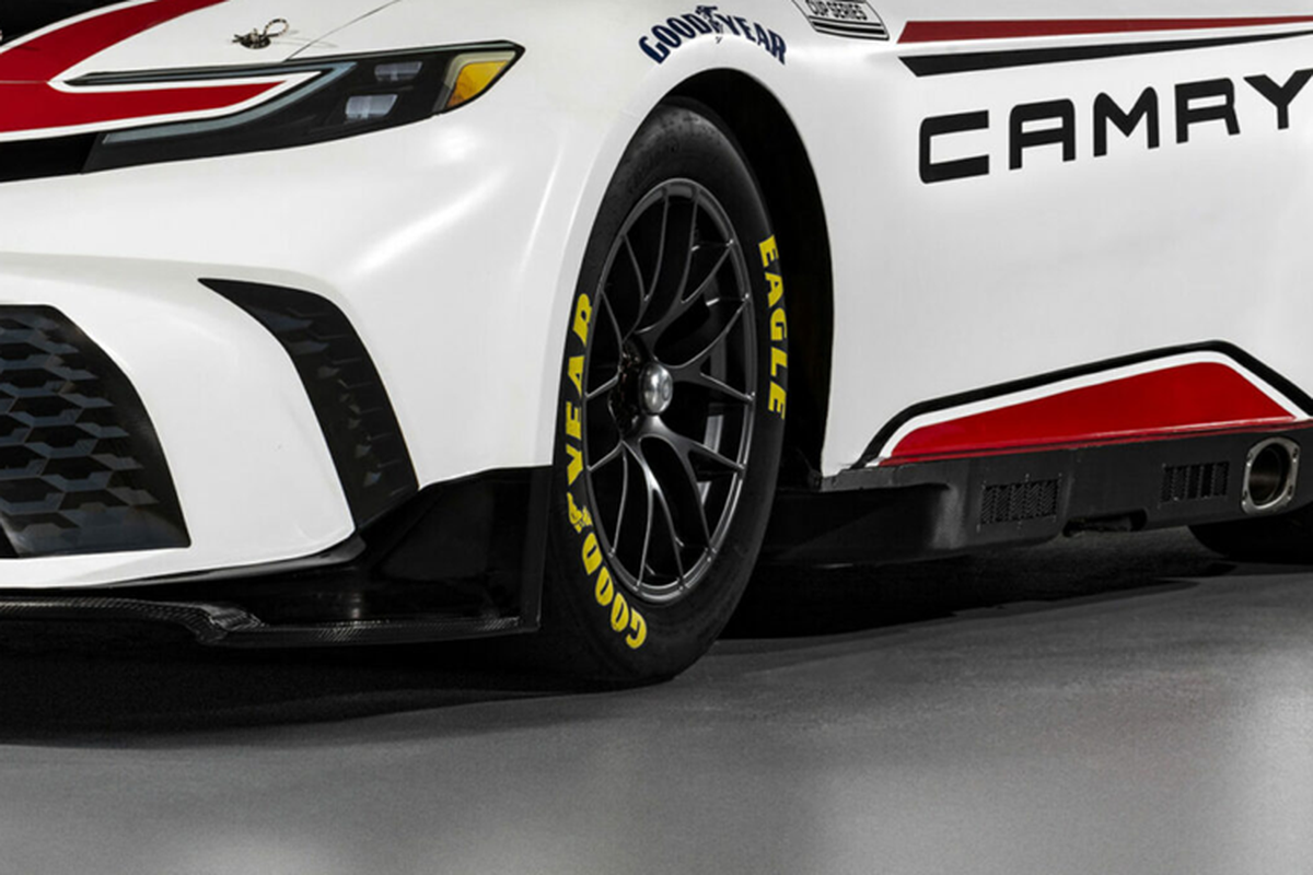 Toyota Camry XSE 2024 da san sang cho NASCAR Cup 2024-Hinh-5