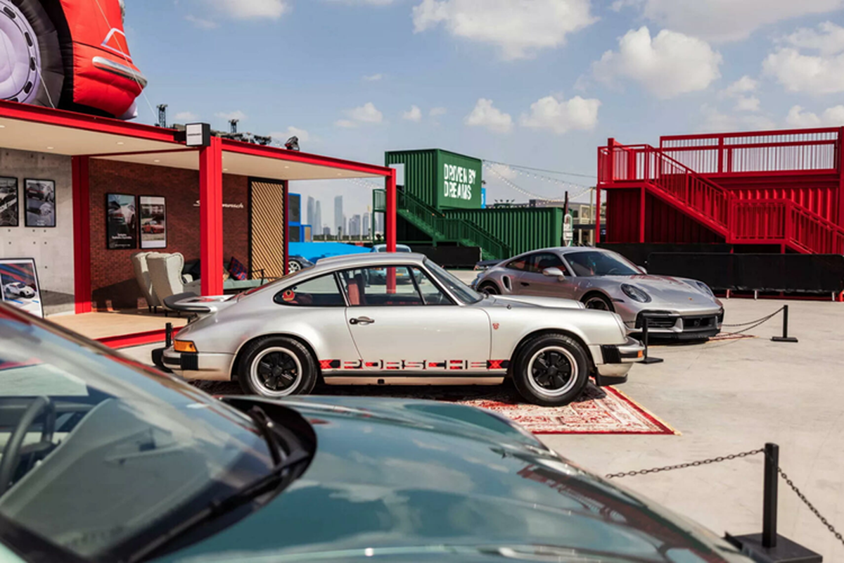 Porsche 911 Turbo Sonderwunsch doc nhat vo nhi moi 