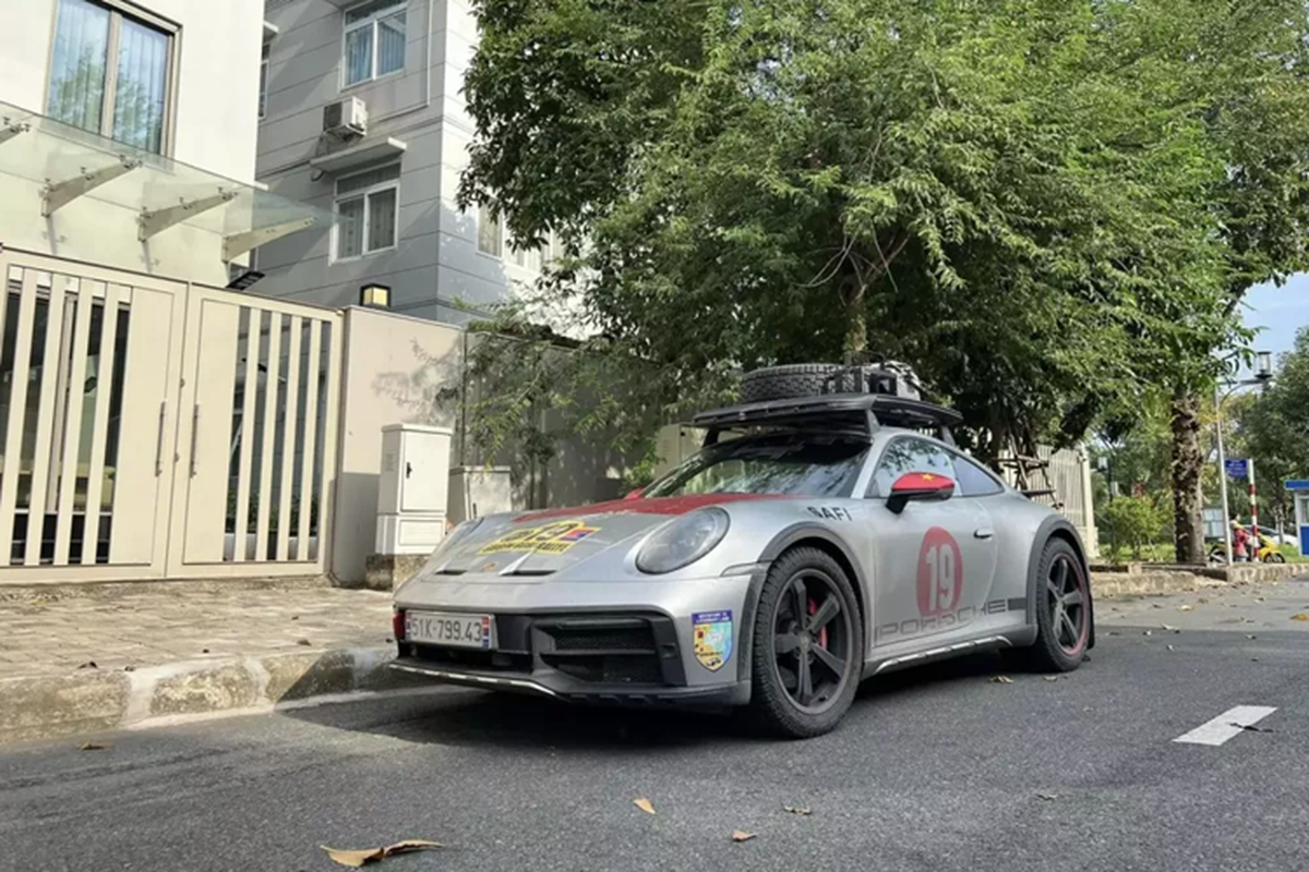 Porsche 911 Dakar cua dai gia Hai Phong den TP HCM sau gan 35.000km-Hinh-2