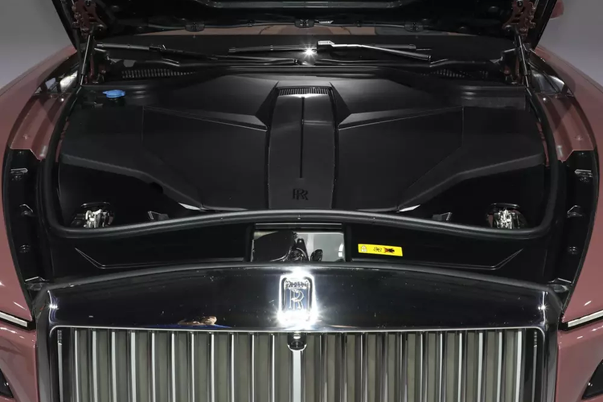 Rolls-Royce Spectre chay dien dau tien ve Viet Nam, gia ban van la an so-Hinh-4