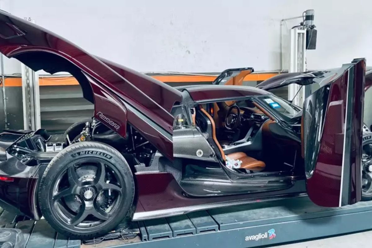 Koenigsegg Regera gan 200 ty cua dai gia Viet 