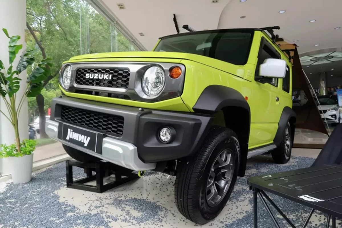 Ly do Suzuki Jimny da ve dai ly nhung van chua den tay khach Viet?