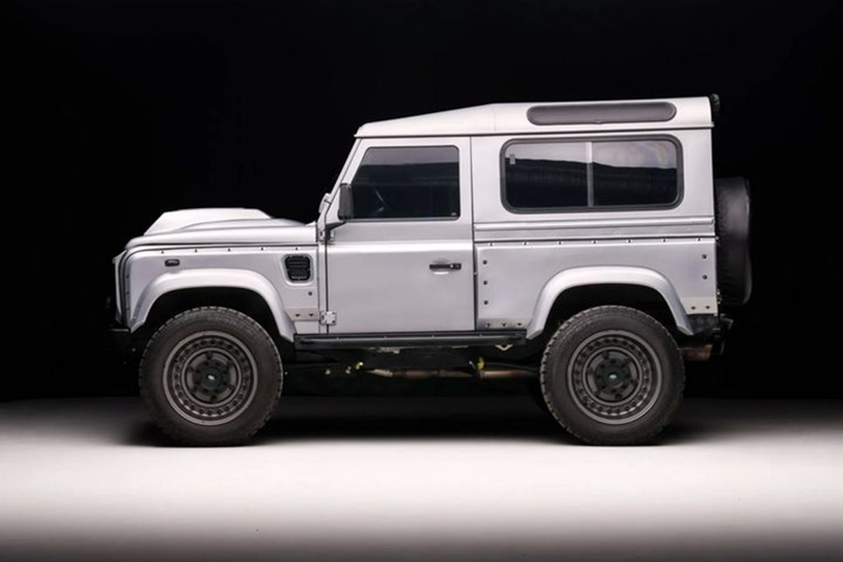 Kahn Design do Land Rover Defender 90 kieu “nha binh“ hon 3,1 ty dong-Hinh-3