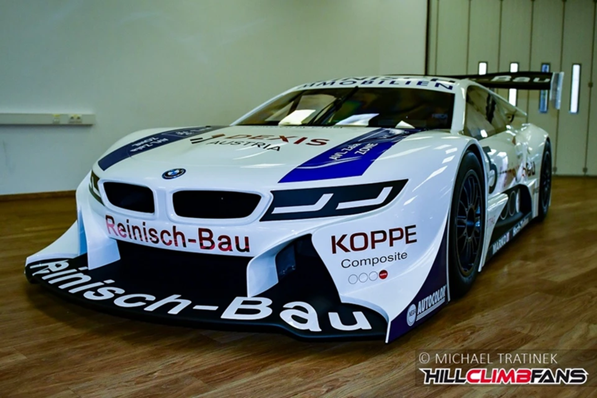 BMW i8 doc nhat the gioi voi dong co 16 xy-lanh, gan 900 ma luc