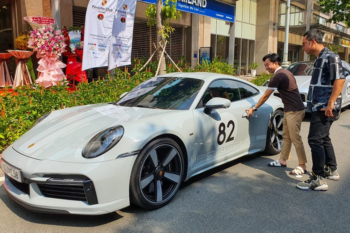 Porsche 911 Sport Classic hon 19 ty cua Cuong Do la 