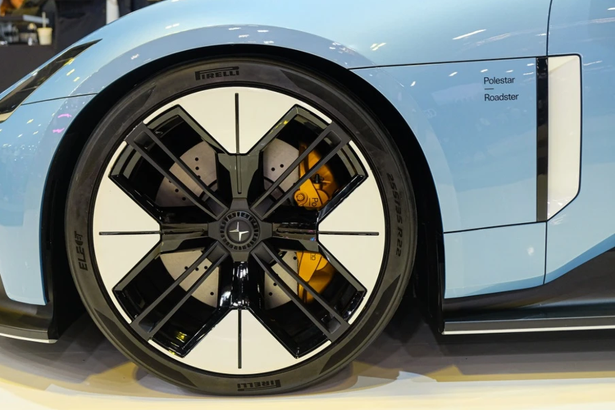 Polestar Electric Roadster, sieu xe dien mui tran chi 200.000 USD-Hinh-4