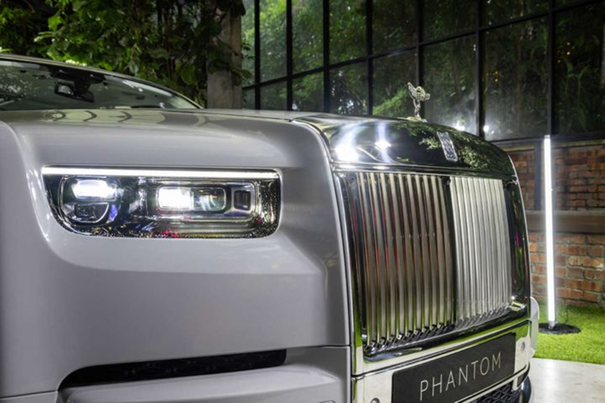 Rolls-Royce Phantom Series II tai Malaysia, re bang 1/6 xe nhap tu Viet Nam-Hinh-4