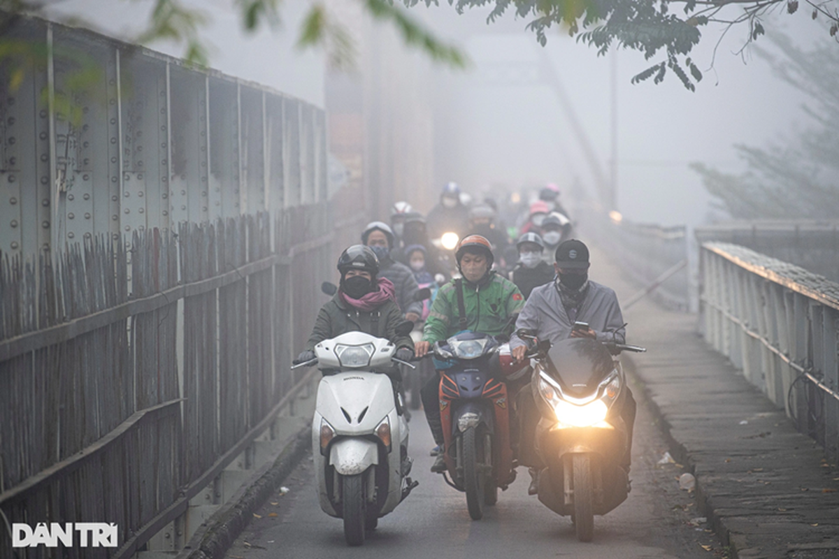 Suong mu day dac chua tung thay, bau troi Ha Noi nhu Sa Pa-Hinh-10