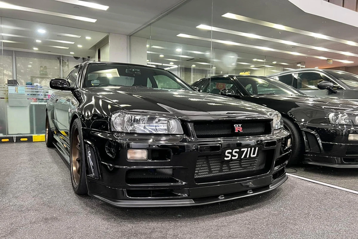 Can canh Nissan Skyline GT-R V-Spec II chay 23 nam ban hon 1,7 ty dong