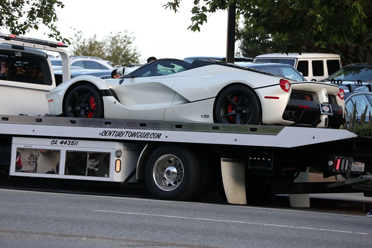 Millionaire Ferrari super car by F1 driver Lewis Hamilton-Picture-24