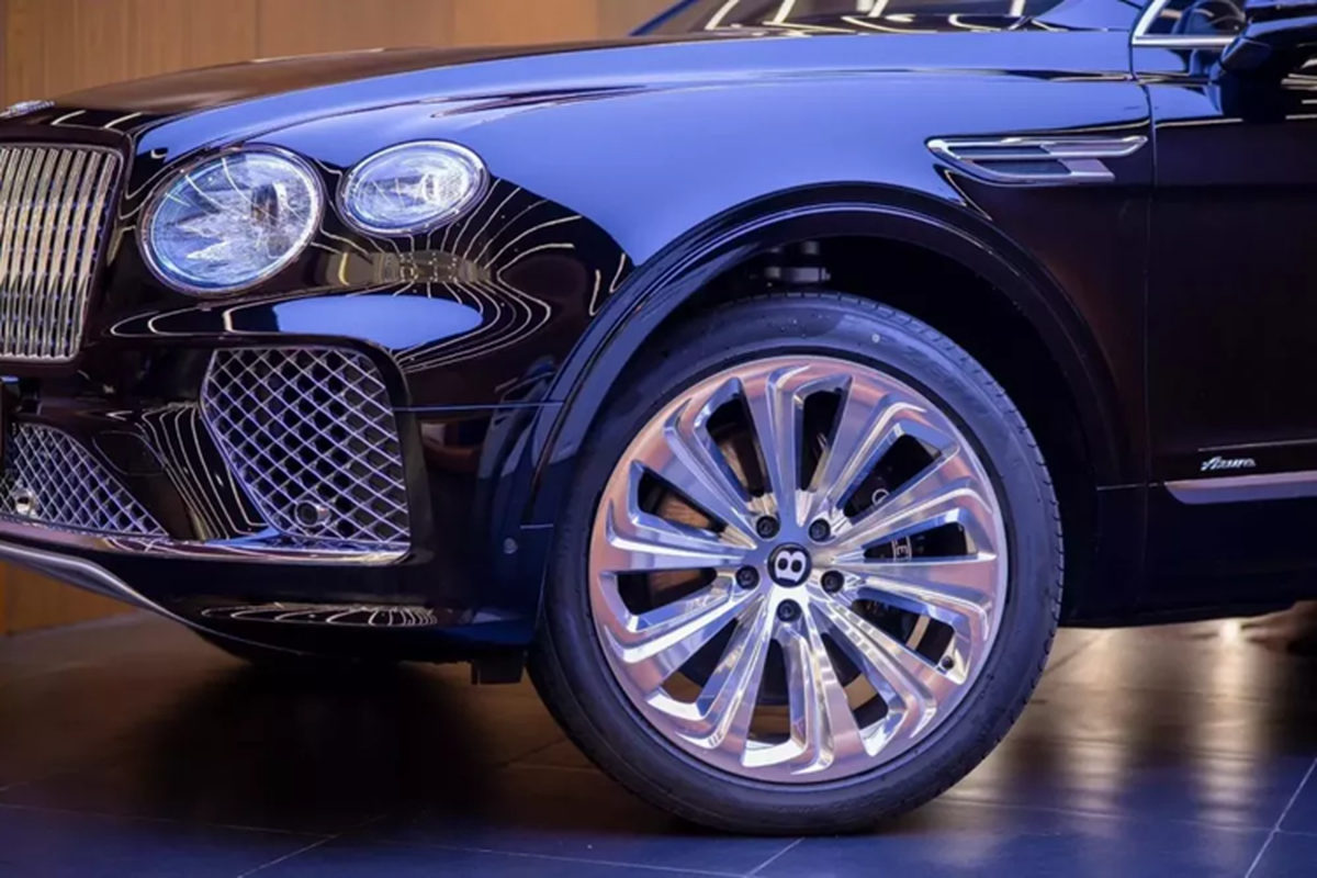 Bentley Bentayga EWB Azure tu 25 ty ve Viet Nam co gi thu vi?-Hinh-11