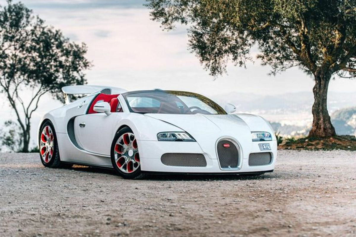 Bugatti Veyron Grand Sport phien ban Rong chot gia hon 42 ty dong