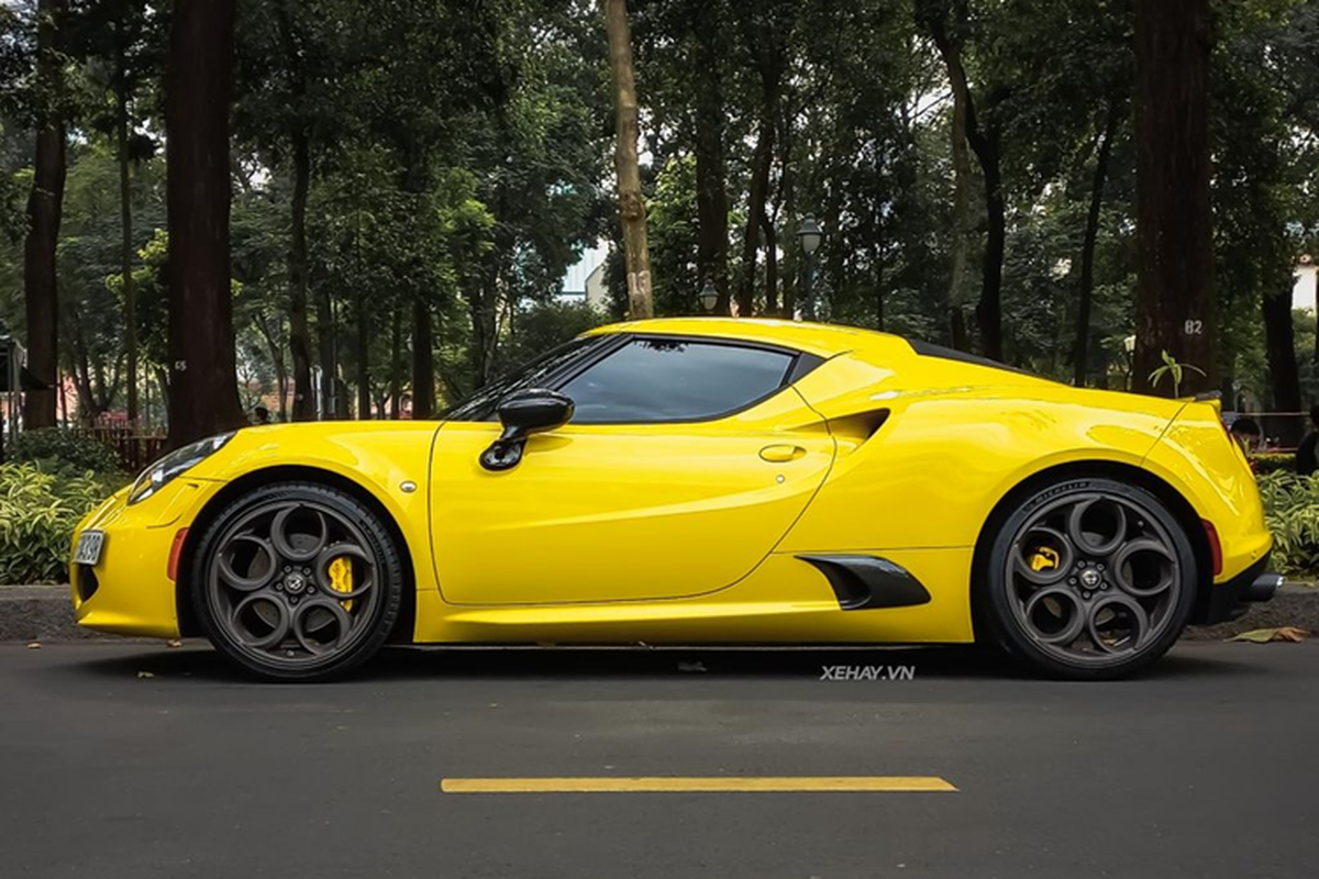 Alfa Romeo 4C Launch Edition hon 4 ty tai Viet Nam trung bien 