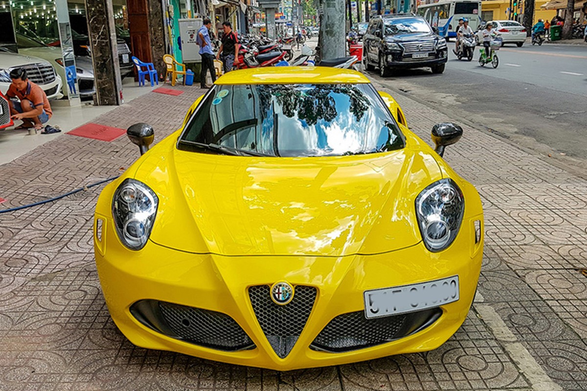 Alfa Romeo 4C Launch Edition hon 4 ty tai Viet Nam trung bien 