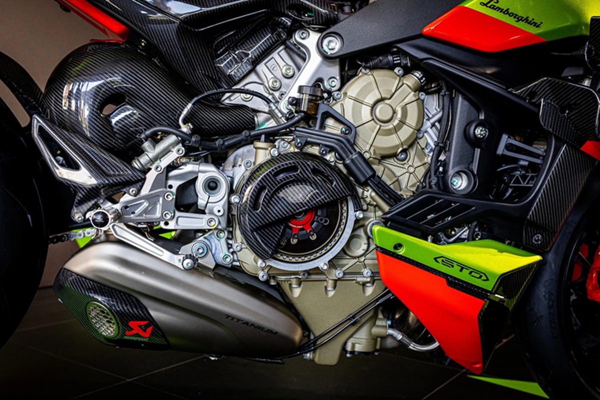 Ducati Streetfighter V4 Lamborghini hon 2,4 ty trung bien than tai-Hinh-3