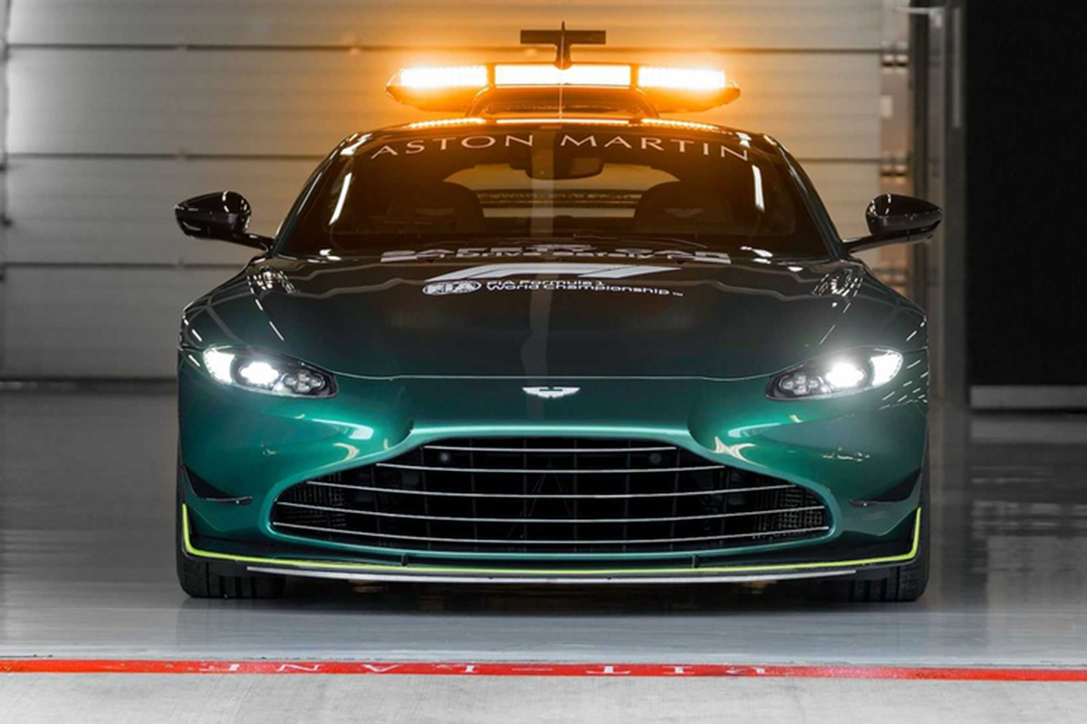 Aston Martin Vantage vua ra mat lam nhiem vu FIA tai F1 2024-Hinh-13