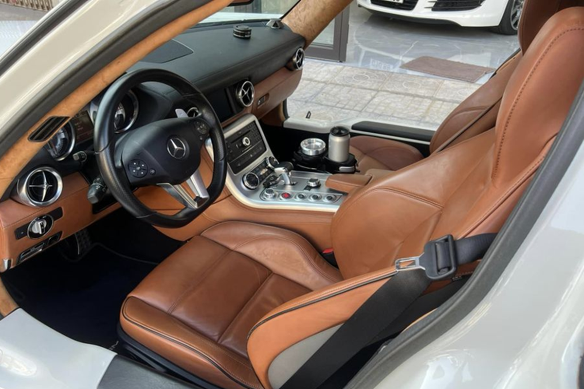 Ngam Mercedes-Benz SLS AMG cua “vua cafe” Dang Le Nguyen Vu-Hinh-5